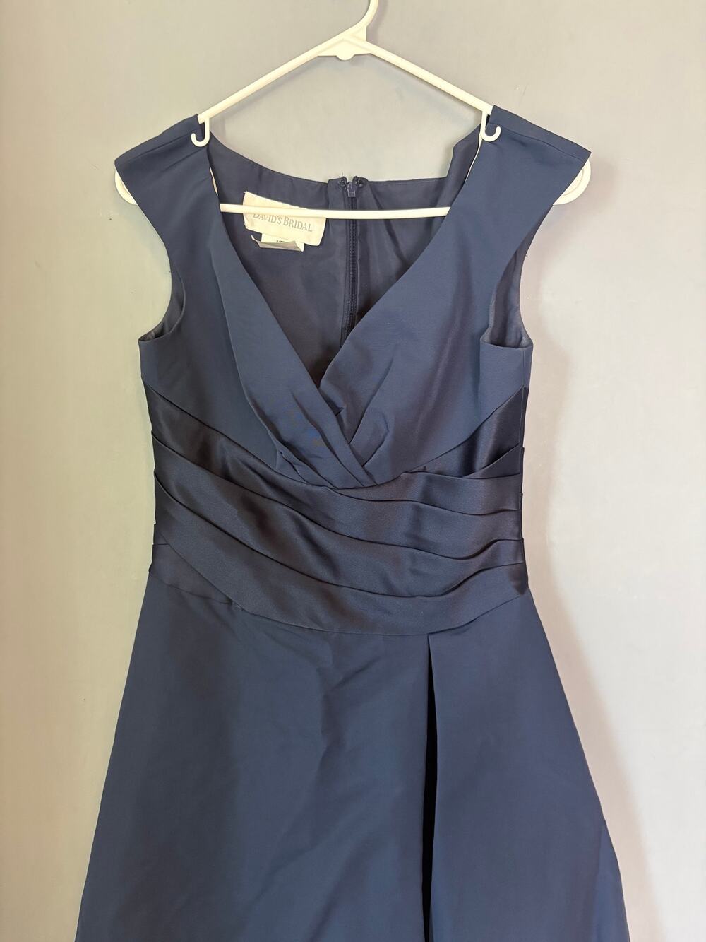 David’s Bridal Navy Pleated Waist V Neck Dress Womens Size 6 Read